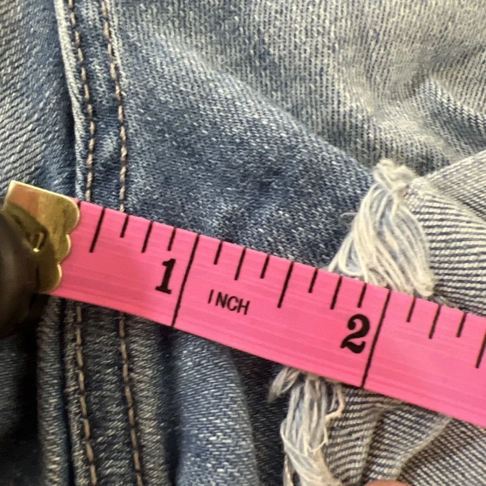 Wax‎ Jean Collection Women's Blue Jean Shorts Size M Distressed